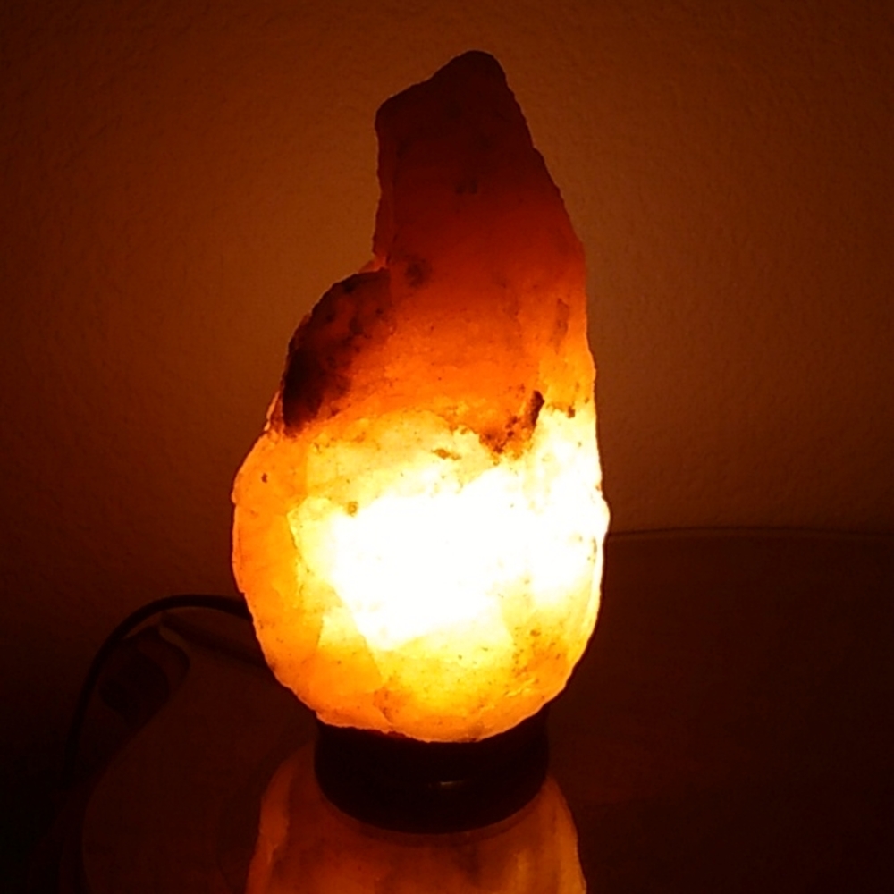Himalayan salt lamp, 9inch, NEW!